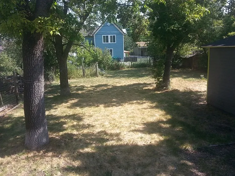 710 N Tracy Ave — Photo 8