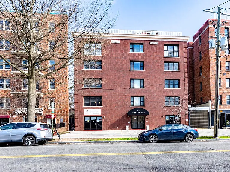 5511 Colorado Ave NW #402 — Photo 2