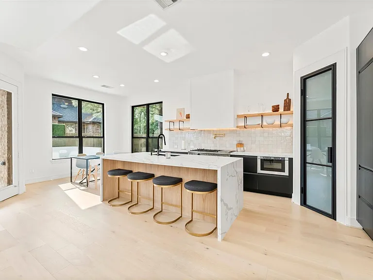 1053 Bat Hawk Ct — Photo 19