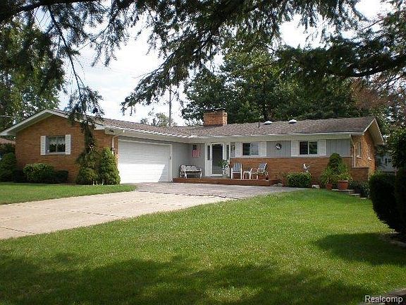 2nd image of 3950 Lake Oakland Shores Dr