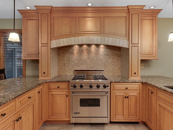 5th image of 2803 Capen Dr