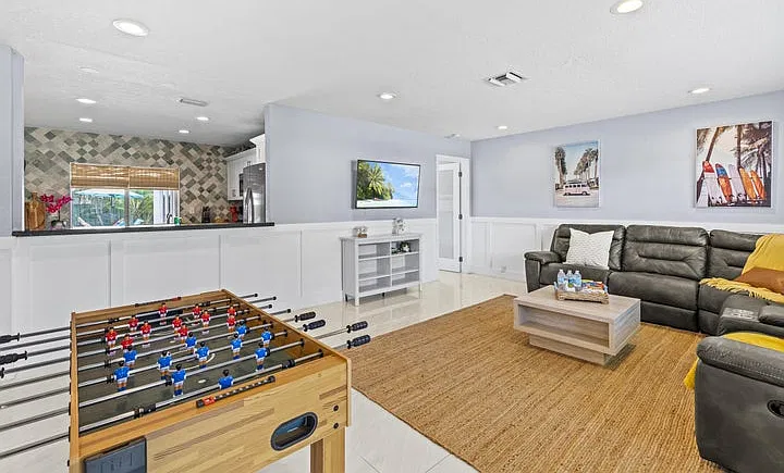 1422 Coolidge St — Photo 4