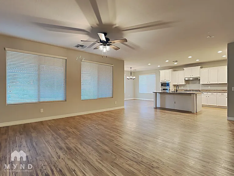 2458 E Anika Dr — Photo 6