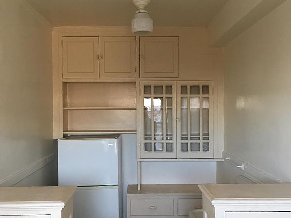 4th image of 6106 S University Ave APT 411