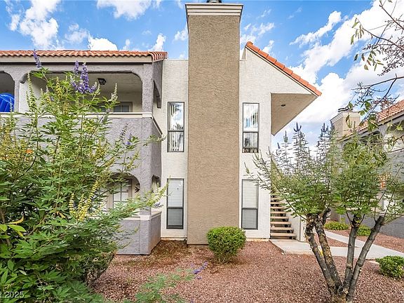 2nd image of 2412 Sunfish Dr Unit B