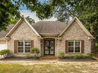 379 Shelton Rd, Collierville, TN 38017