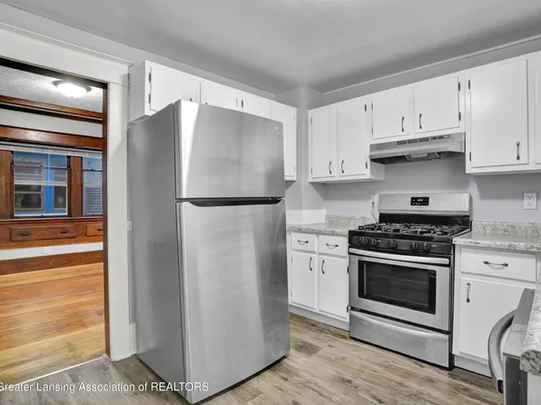 1424 Massachusetts Ave, Lansing, MI 48906