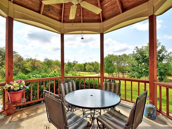 4th image of 9004 Bear Creek Dr