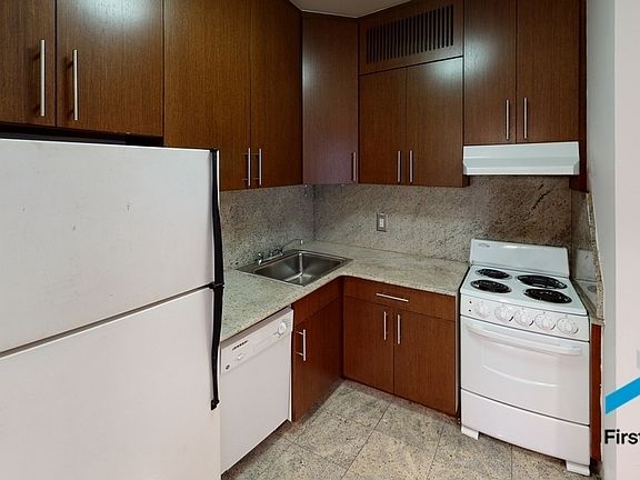 4th image of 284 Mott St APT 6J