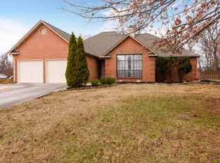 1885 Crest Rd, Maryville, TN 37804