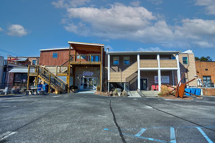 1st image of 3920 Dayton Blvd Unit 4
