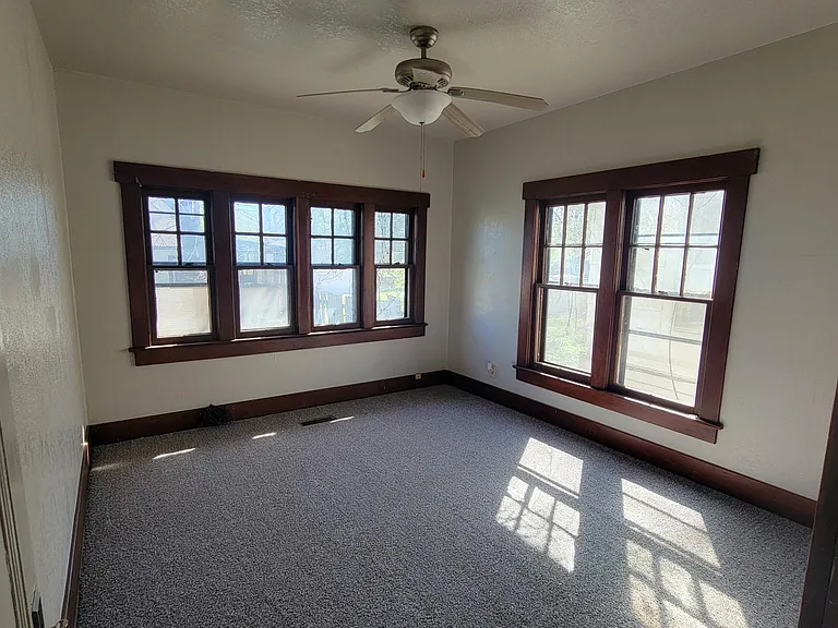 1301 W Oklahoma Ave — Photo 11
