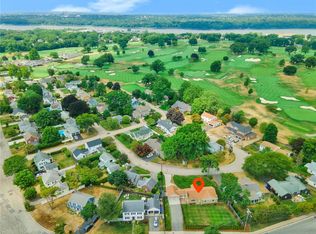 194 Hoyt Ave, Rumford, RI 02916