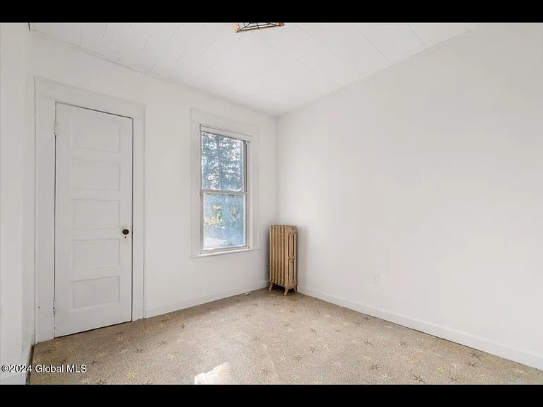 117 N Pine Ave #1 — Photo 5
