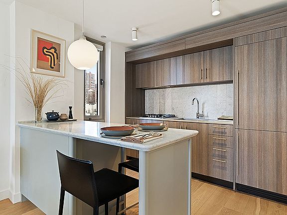 3rd image of 234 E 46th St APT 1504