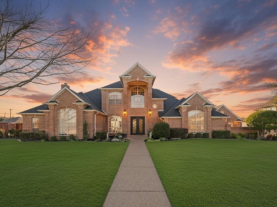 1st image of 901 Walnut Falls Cir