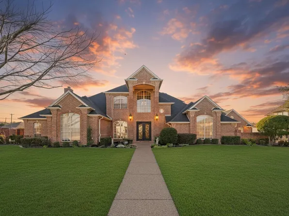 901 Walnut Falls Cir, Mansfield, TX 76063