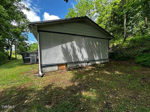 2nd image of 138 Beech Ave NE