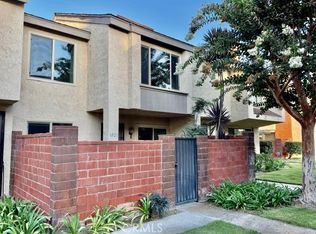 1021 W Lamark Ln, Anaheim, CA 92802