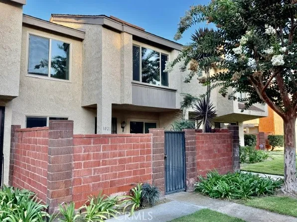 1021 W Lamark Ln, Anaheim, CA 92802
