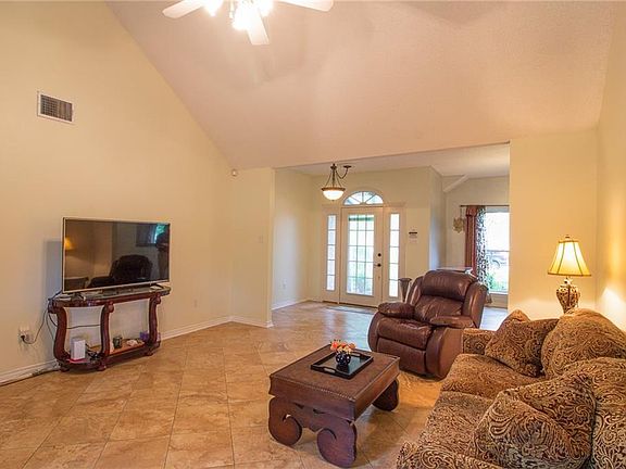 4th image of 146 Oakmont Dr