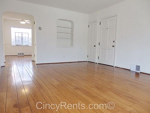 4th image of 837 Van Dyke Ave APT 2