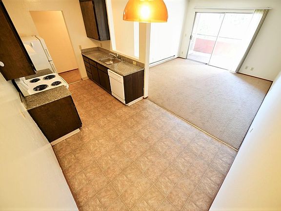 2nd image of 389 Vernon St #107