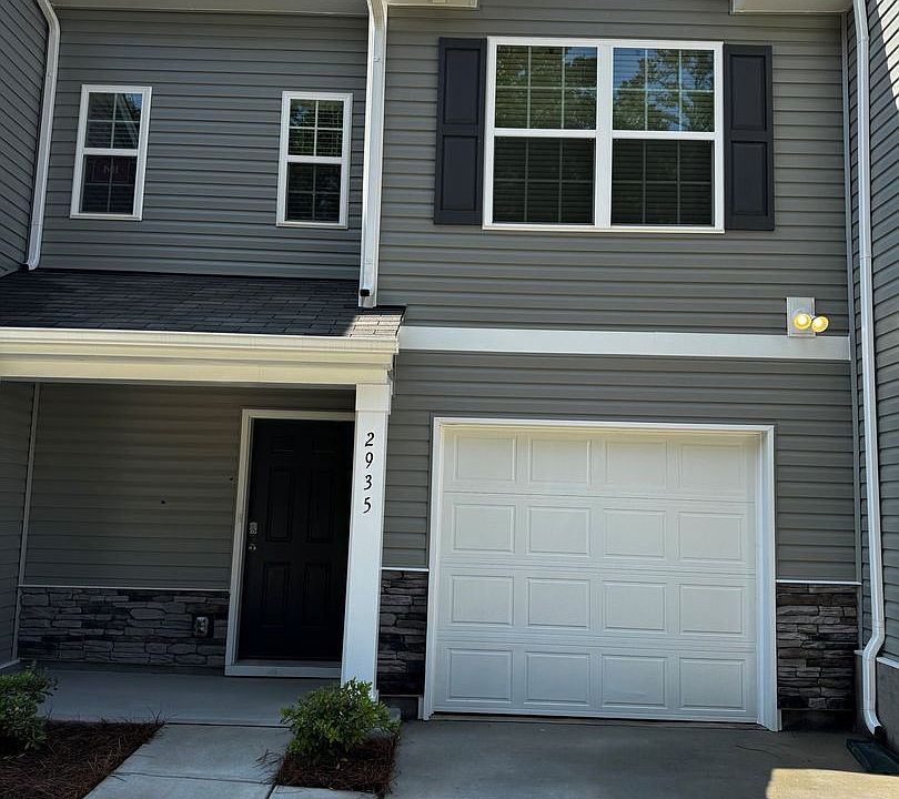 1st image of 2935 Penninger Cir