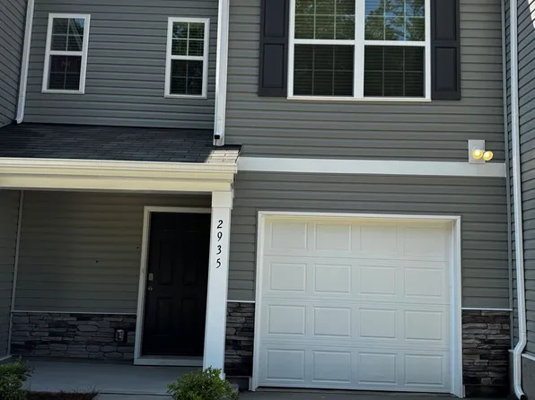 2935 Penninger Cir, Charlotte, NC 28262