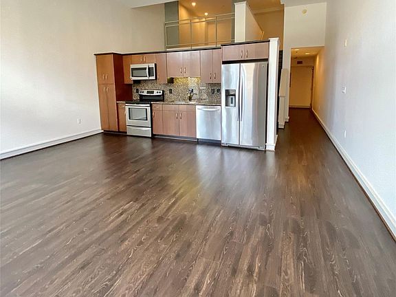 5th image of 3311 Yupon St APT 315