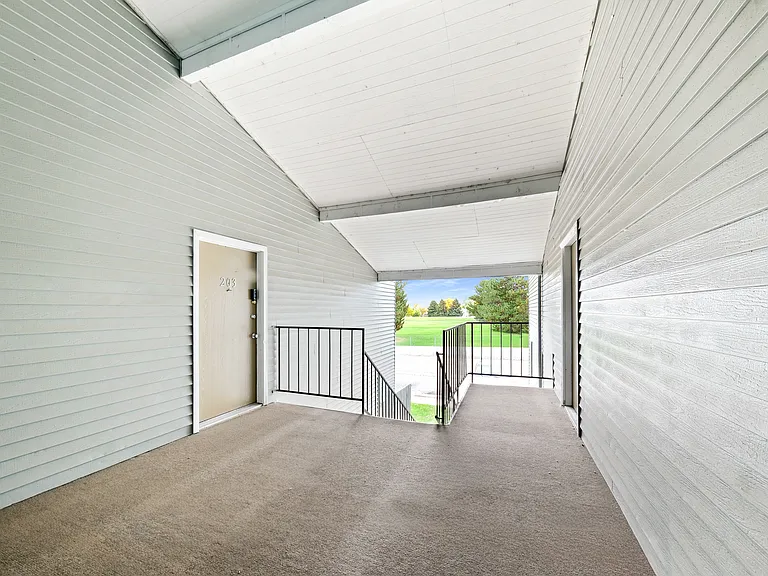 Falcon Run Apartments — Photo 11