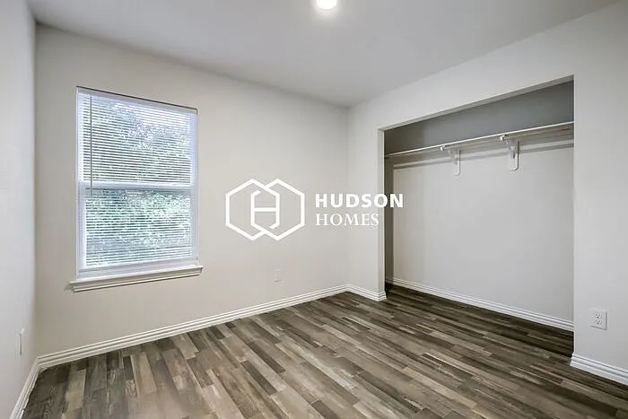 1611 Bryan Ave #B — Photo 11