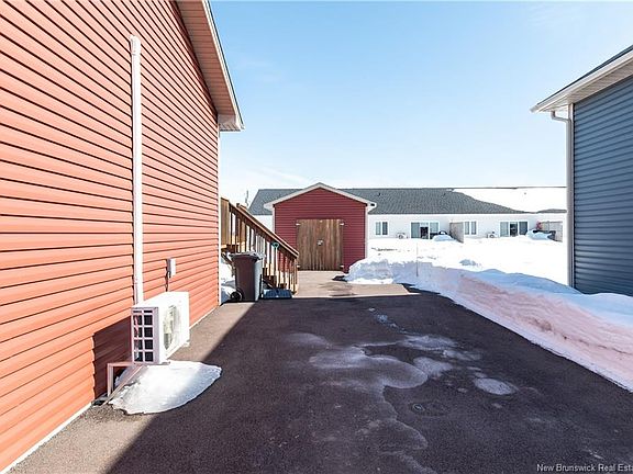 3rd image of 76 Sebastien St