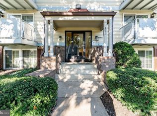 8380 Brockham Dr APT J, Alexandria, VA