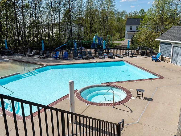 The Vue Townhomes at Rivertown Park — Photo 10