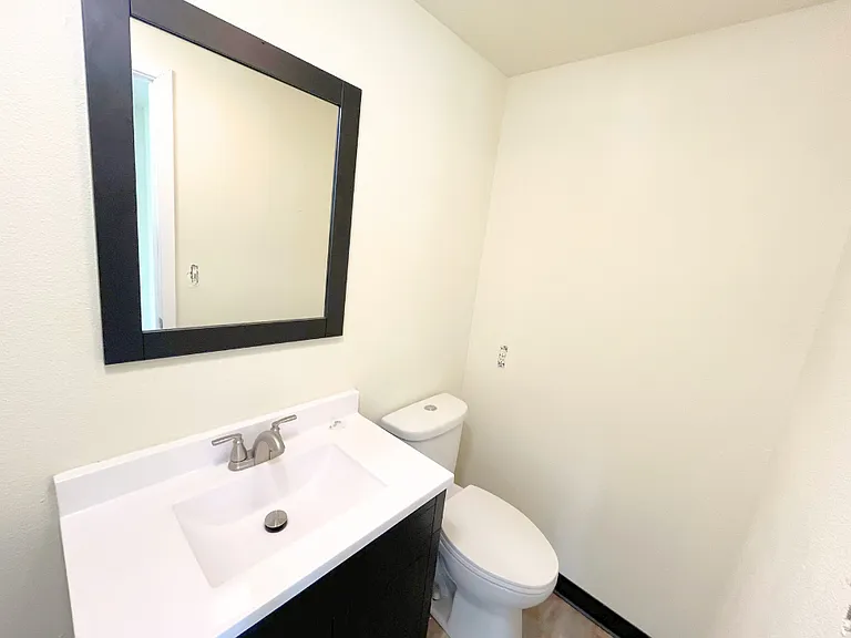 402 Prairie St — Photo 8