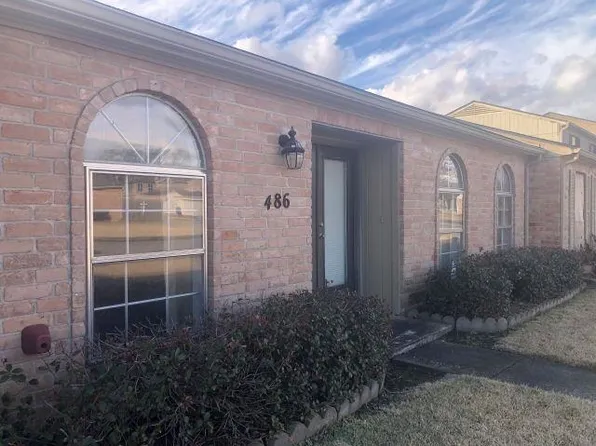 486 Yorktown Ln, Beaumont, TX 77707