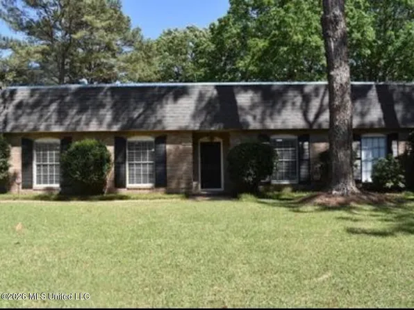 5230 Ridgewood Rd, Jackson, MS 39211
