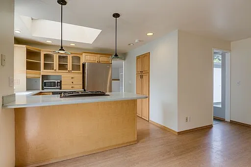 12631 SE 27th St — Photo 3