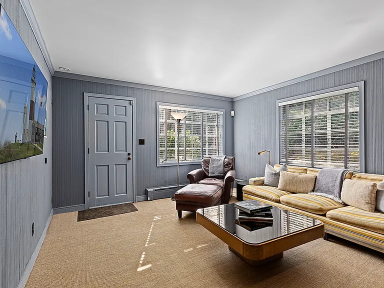 9 Ocean Ave — Photo 13