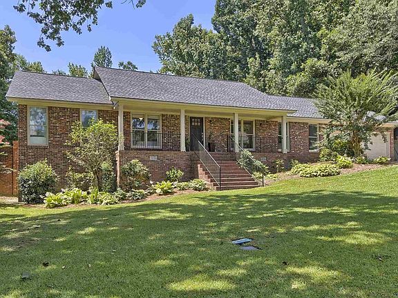 2nd image of 2220 Quail Hollow Ct