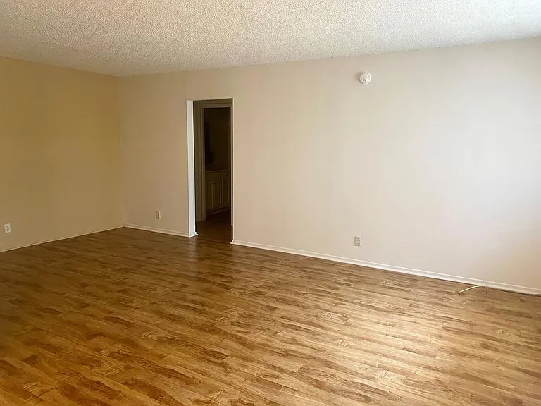 5444 Sepulveda Blvd., — Photo 11