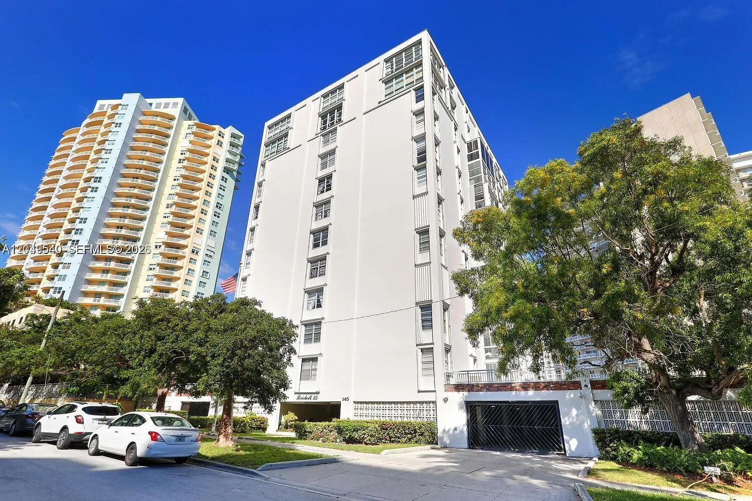 Brickell 25 Condo — Photo 1