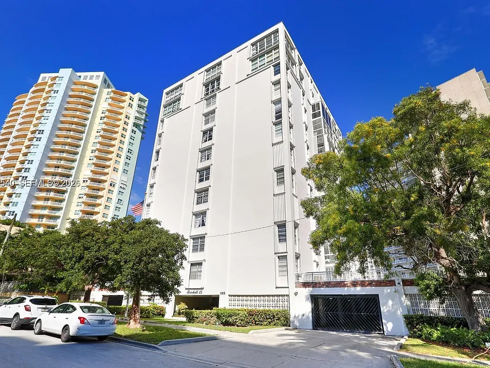 145 SE 25th Rd #502