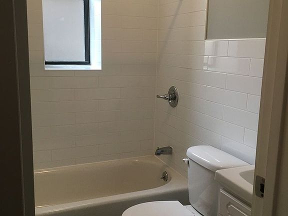 4th image of 238 E 26th St APT 5A