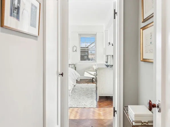 140 Cabrini Boulevard image 9 of 21