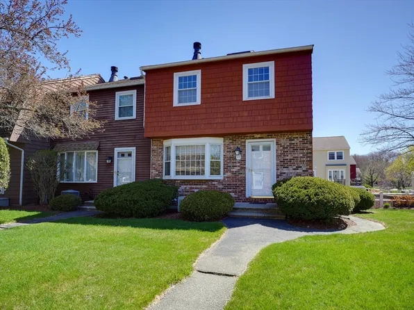 49 Prescott Dr #D9, North Chelmsford, MA 01863
