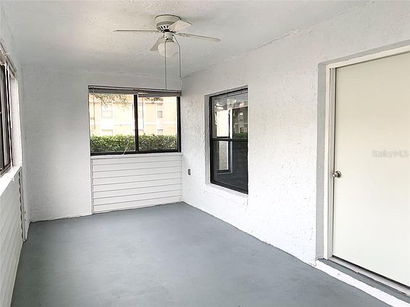 Home For Sale In CENTRE COURT 04 PH 01