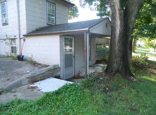 700 1/2 12th St, West Des Moines, IA 50265
