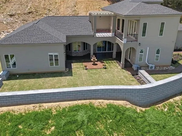 511 Orchard Hill Dr, Clarkesville, GA 30523